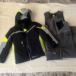 Obermeyer Jacket and Bib Size 8. Excellent Condition.
